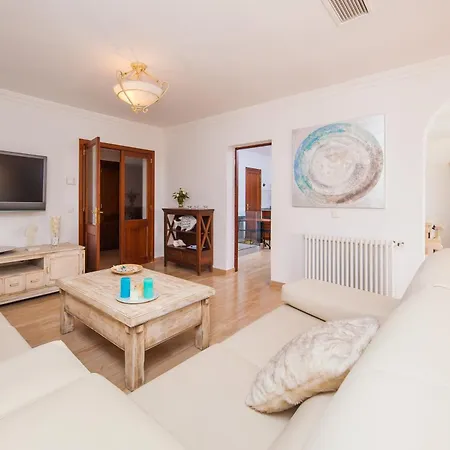 Casa Paseo Platon, Very Close To The Beach, With Pool And Garden * Cala Mandia (Mallorca)